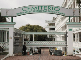 Coroas de Flores Cemitério Irmandade Arcanjo São Miguel e Almas