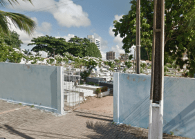 Coroas de Flores Cemitério Público de Ponta Negra