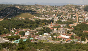 coroa-de-flores-almirante-tamandare