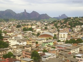 coroa-de-flores-cachoeira-de-itapemirim