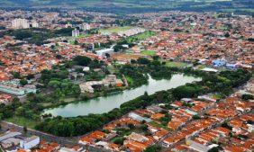 coroa-de-flores-rio-claro