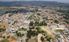 coroa-de-flores-cabreuva