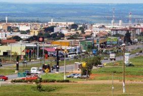 coroa-de-flores-valparaiso-de-goias