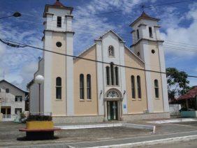 Coroa de Flores Cemitério Municipal de Eirunepé – AM