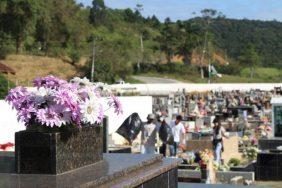 Coroa de Flores Cemitério Municipal de Água Azul do Norte – PA