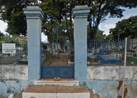 Coroa de Flores Cemitério Municipal de Terra Santa – PA