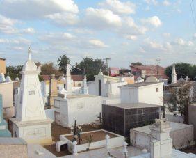 Coroa de Flores Cemitério Municipal de Acarape – CE