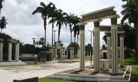 Coroa de Flores Cemitério Municipal Pacatuba – CE