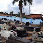 Coroa de Flores Cemitério Municipal Açucena – MG