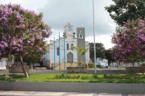 Coroa de Flores Cemitério Municipal Aguanil – MG