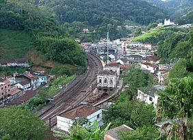 Coroa de Flores Cemitério Municipal de Engenheiro Paulo de Frontin – RJ