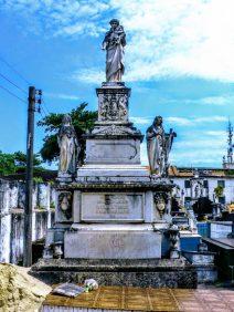 Coroa de Flores Cemitério Municipal São Francisco Xavier – RJ