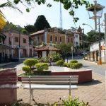 Coroa de Flores Cemitério Municipal de Varre-Sai – RJ