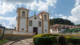 Coroa de Flores Cemitério Municipal de Alfredo Vasconcelos – MG