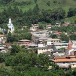 Coroa de Flores Cemitério Municipal de Amparo do Serra – MG