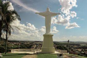 Coroa de Flores Cemitério Municipal de Andrelândia – MG