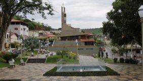 Coroa de flores Cemitério Municipal De Astolfo Dutra – MG