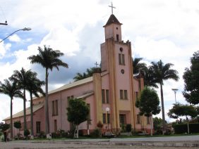 Coroa de Flores Cemitério Municipal de Camacho – MG