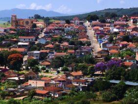 Coroa de Flores Cemitério Municipal de Jesuânia – MG