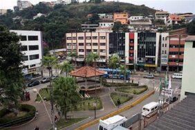 Coroa de Flores Cemitério Municipal de João Monlevade – MG