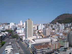 Coroa de Flores Cemitério Municipal de Juiz de Fora – MG