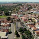 Coroa de Flores Cemitério Municipal de Monte Carmelo – MG