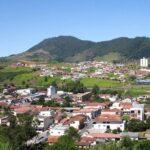 Coroa de Flores Cemitério Municipal de Monte Sião – MG