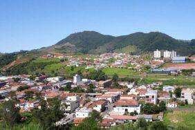 Coroa de Flores Cemitério Municipal de Monte Sião – MG