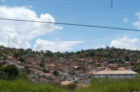 Coroa de Flores Cemitério Municipal de Piranguinho – MG