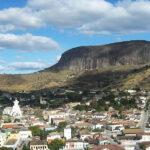 Coroa de Flores Cemitério Municipal de Pedra Azul – MG