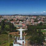 Coroa de Flores Cemitério Municipal de Bom Jesus da Penha – MG