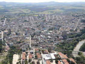 Coroa de Flores Cemitério Municipal São João Batista – MG