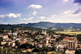 Coroa de Flores Cemitério Municipal de Cambuquira – MG