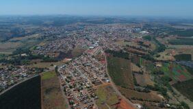 Coroa de Flores Cemitério Municipal de Campos Gerais – MG