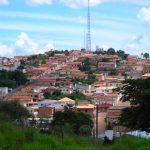 Coroa de Flores Cemitério Municipal de Arapuá – MG