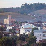 Coroa de Flores Cemitério Municipal de Bom Repouso – MG