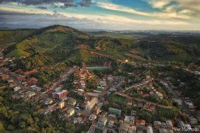 Coroa de Flores Cemitério Municipal de Canaã – MG