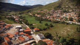 Coroa de Flores Cemitério Municipal de Caraí – MG