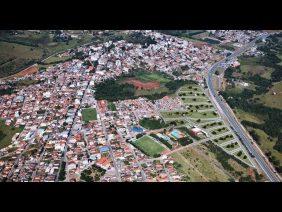 Coroa de Flores Cemitério Municipal de Carmópolis de Minas – MG