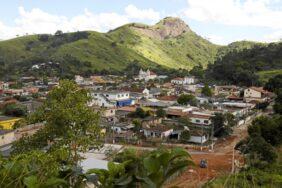 Coroa de Flores Cemitério Municipal de Chiador – MG