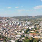 Coroa de Flores Cemitério Municipal de Cláudio – MG