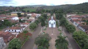 Coroa de Flores Cemitério Municipal de Couto de Magalhães de Minas – MG