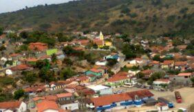 Coroa de Flores Cemitério Municipal de Crisólita – MG