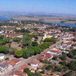 Coroa de Flores Cemitério Municipal de Delfinópolis – MG