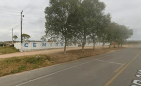 Coroa de Flores Cemitério Municipal de Dois Ranchos/AL