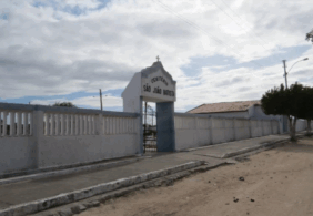 Coroa de Flores Cemitério Municipal de Cacimbinhas/AL