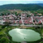 Coroa de Flores Cemitério Municipal de Caldeirão do Mulato – Antônia Gonçalves/BA