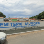 Coroa de Flores Cemitério Municipal João Barbosa da Silva – Nova Brasilândia/MT