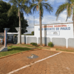 Coroa de Flores Cemitério Municipal São Vicente de Paulo – Santa Vitória/MG
