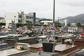 Coroa de Flores Cemitério Municipal Vargem – SP